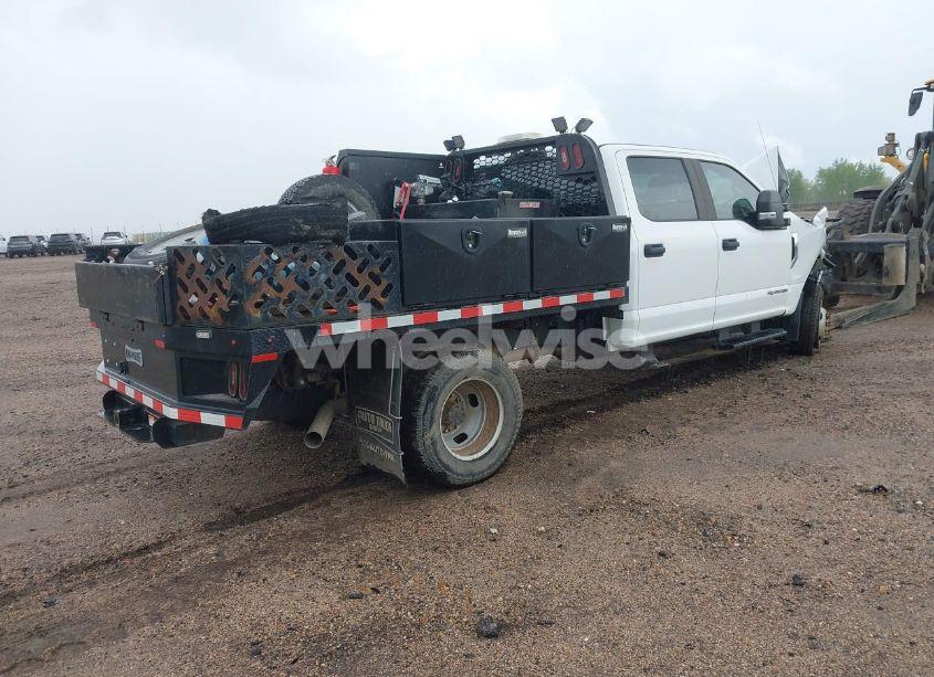 Photo 4 of 2021 Ford F-350 CHASSIS XL (VIN 1FD8W3HT0MEC55317)
