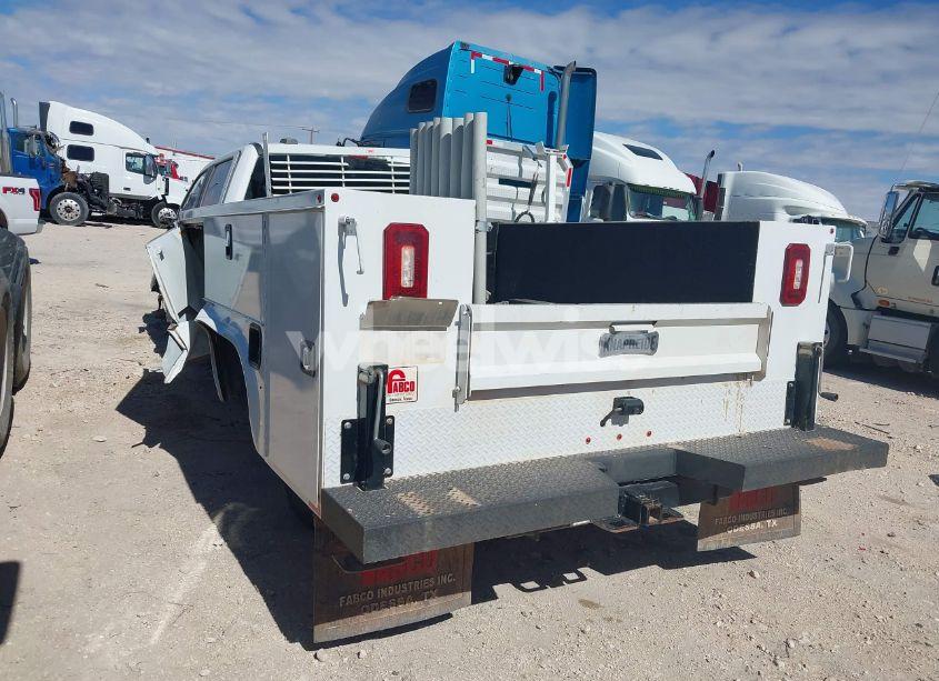 Photo 3 of 2022 Ford F-350 CHASSIS XL (VIN 1FD8W3HT0NEE49623)