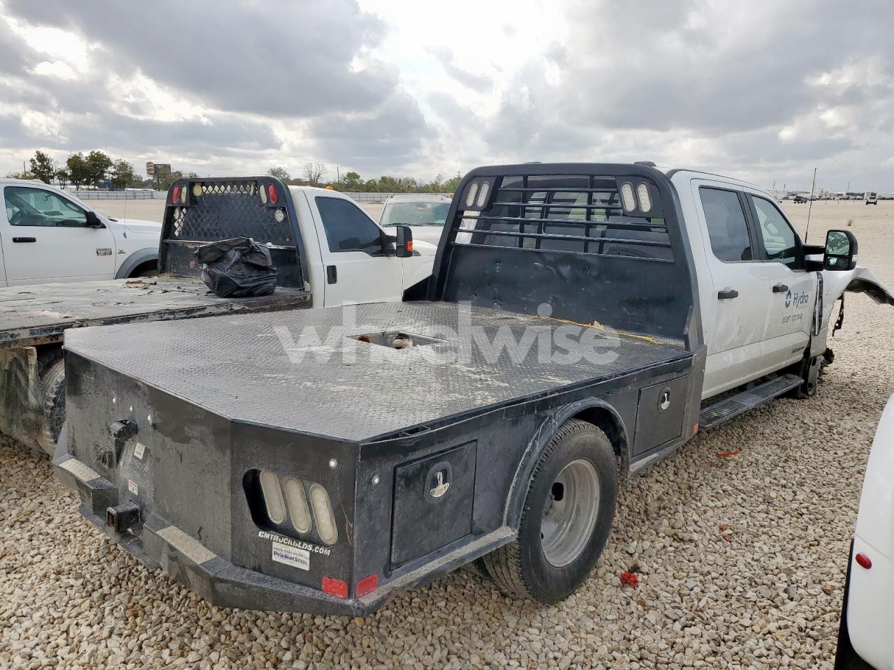 Photo 3 of 2024 FORD F350 SUPER DUTY FLATBED TRUCK (VIN 1FD8W3HT0REC48505)