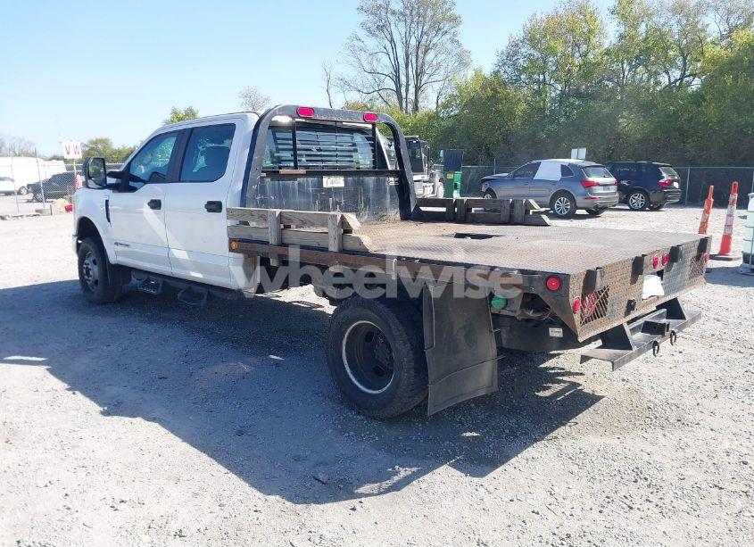 Photo 3 of 2017 Ford F-350 CHASSIS XL (VIN 1FD8W3HT3HEC91007)