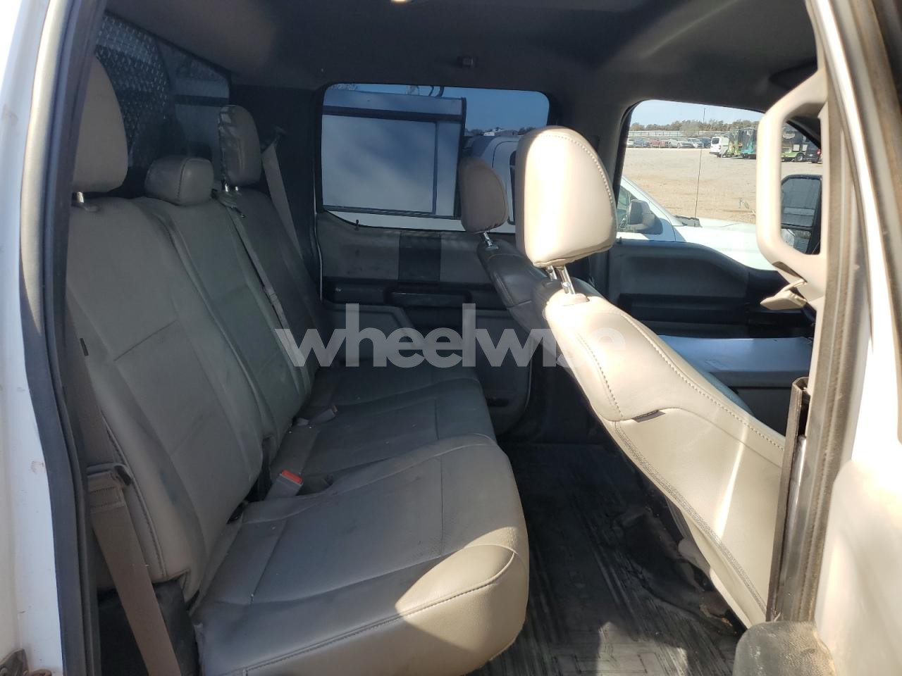 Photo 10 of 2019 FORD F350 SUPER DUTY UTILITY / SERVICE TRUCK (VIN 1FD8W3HT4KED03527)