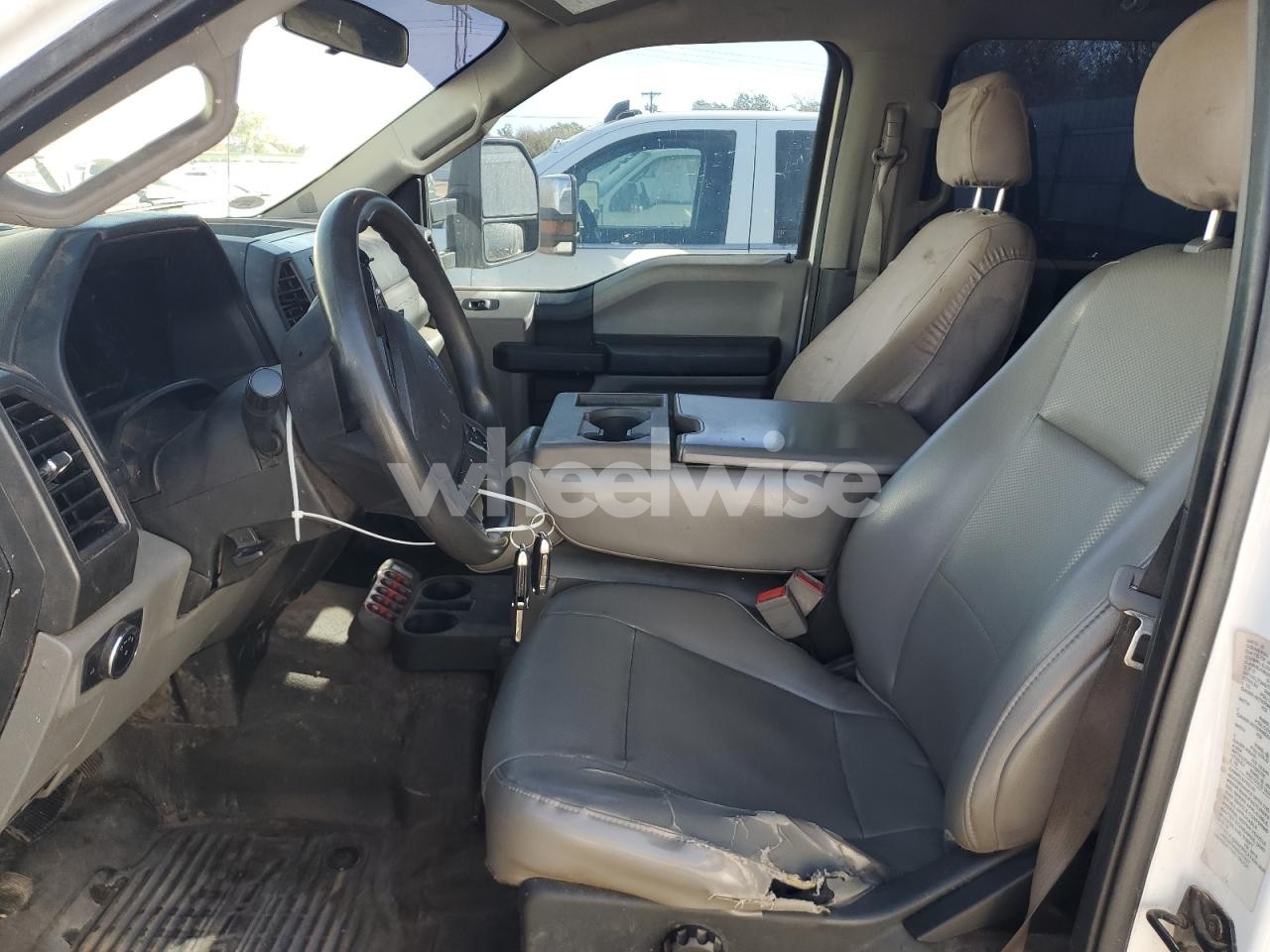 Photo 7 of 2019 FORD F350 SUPER DUTY UTILITY / SERVICE TRUCK (VIN 1FD8W3HT4KED03527)