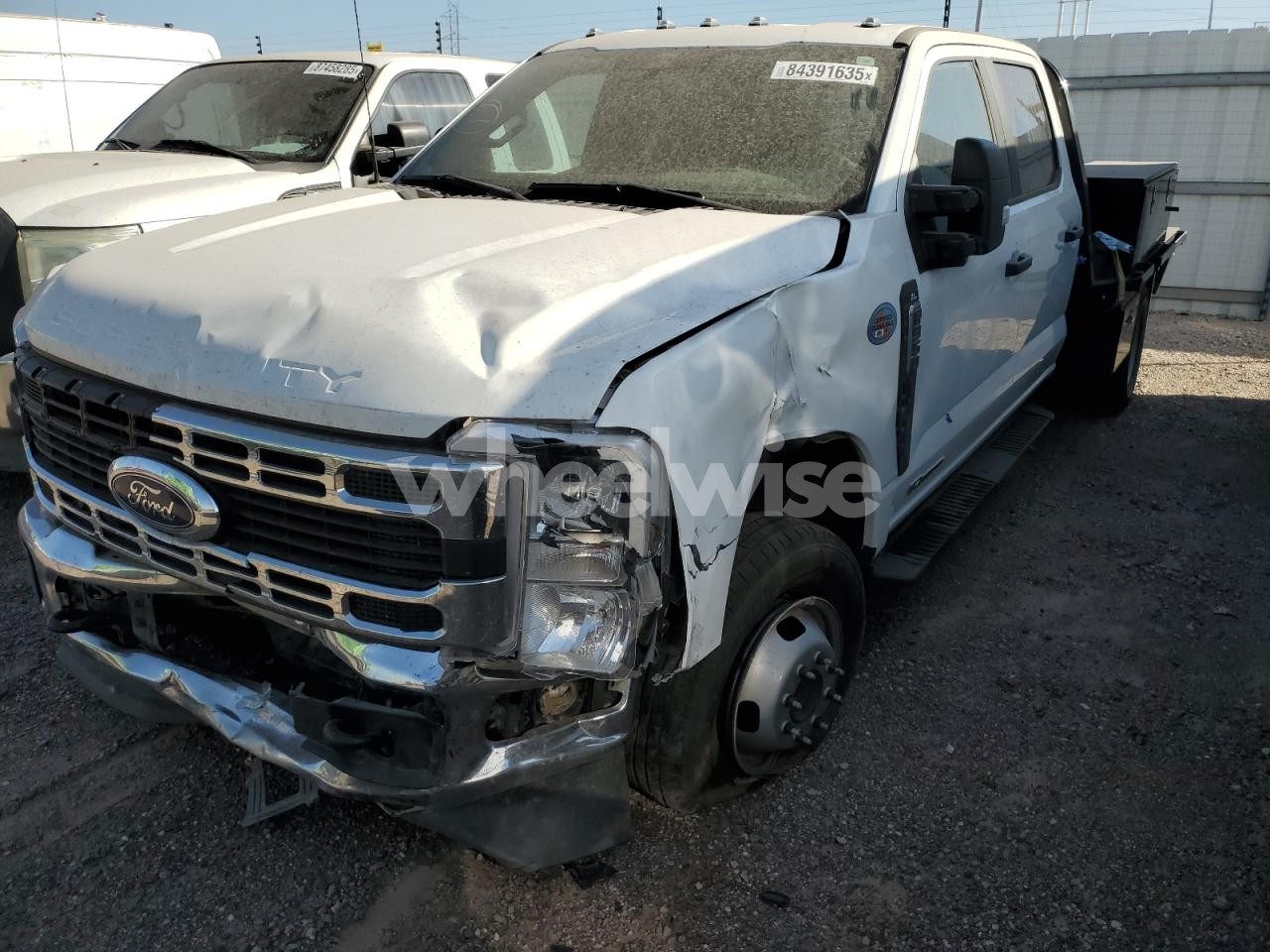 Photo 2 of 2024 FORD F350 SUPER DUTY (VIN 1FD8W3HT4REC97836)