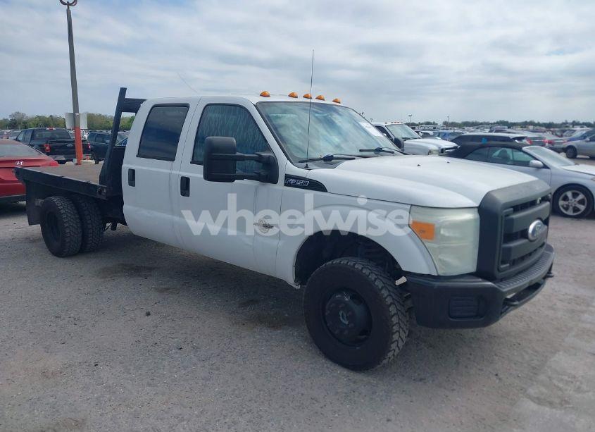 2011 Ford F-350 CHASSIS XL (VIN 1FD8W3HT6BEC44657) main photo