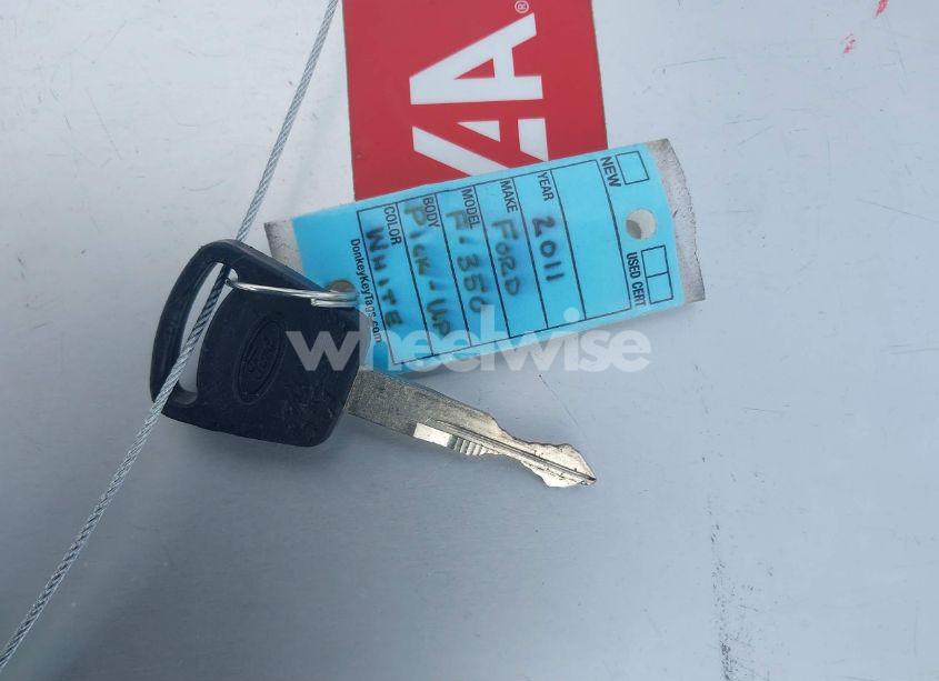 Photo 10 of 2011 Ford F-350 CHASSIS XL (VIN 1FD8W3HT6BEC44657)