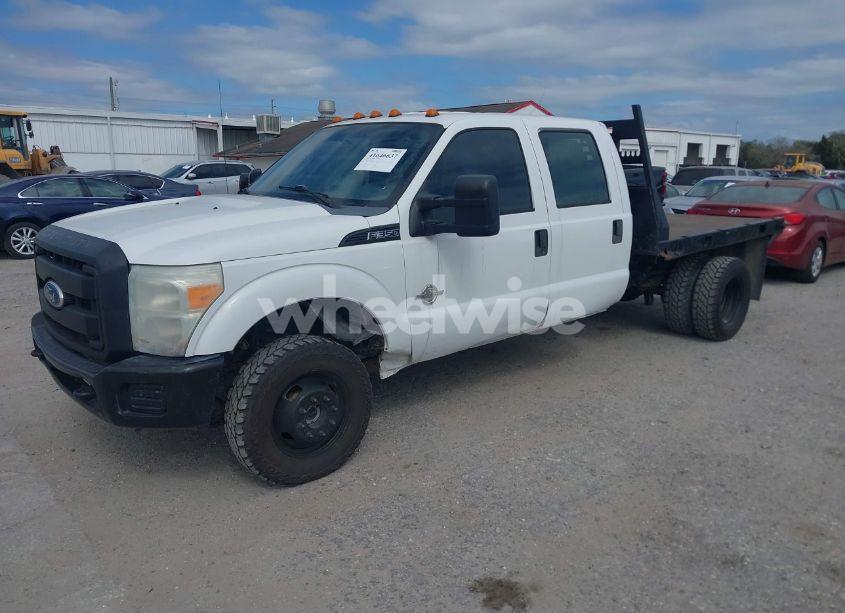 Photo 2 of 2011 Ford F-350 CHASSIS XL (VIN 1FD8W3HT6BEC44657)