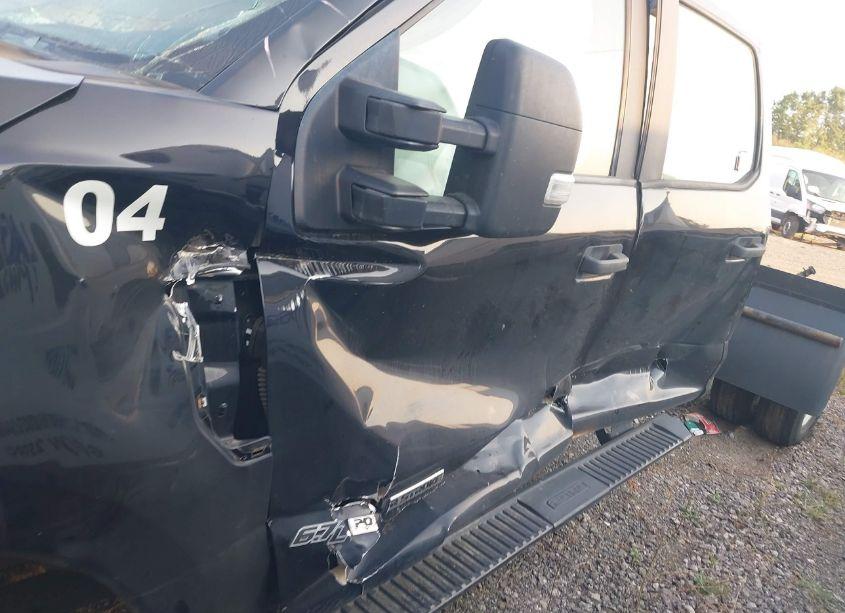 Photo 11 of 2019 Ford F-350 CHASSIS XL (VIN 1FD8W3HT7KEE19935)