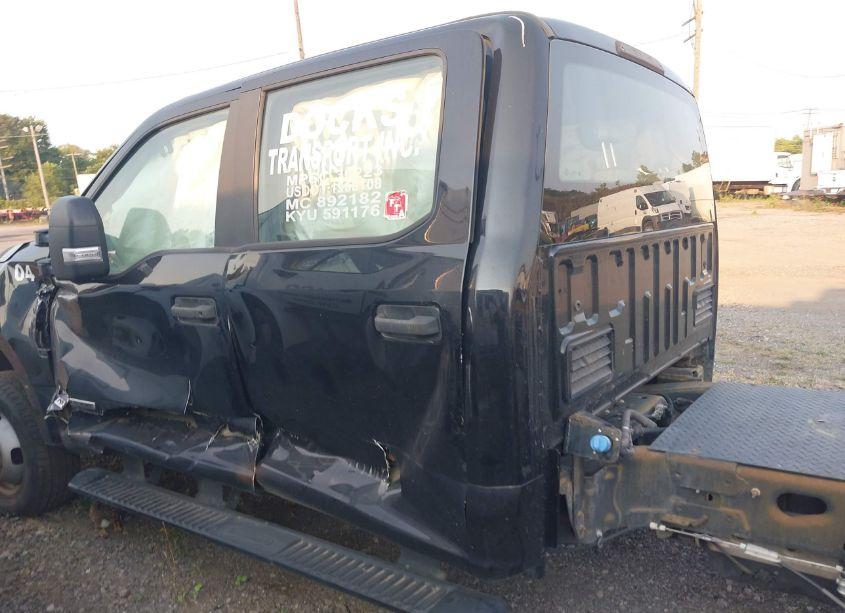 Photo 14 of 2019 Ford F-350 CHASSIS XL (VIN 1FD8W3HT7KEE19935)