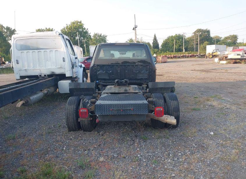 Photo 15 of 2019 Ford F-350 CHASSIS XL (VIN 1FD8W3HT7KEE19935)