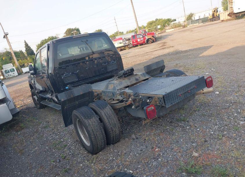 Photo 3 of 2019 Ford F-350 CHASSIS XL (VIN 1FD8W3HT7KEE19935)