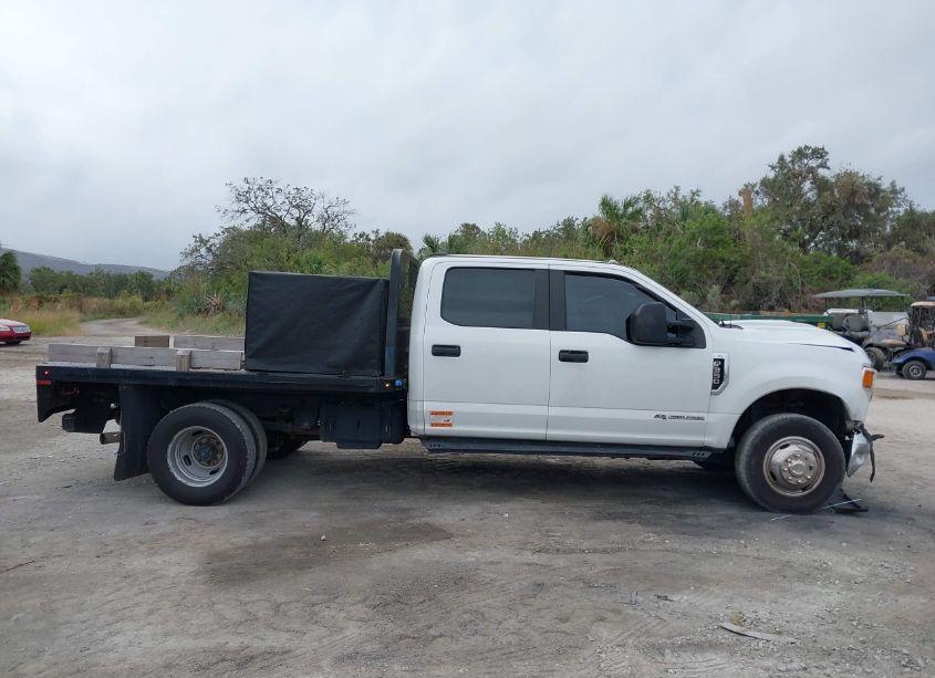 Photo 16 of 2021 Ford F-350 CHASSIS XL (VIN 1FD8W3HT7MED60307)