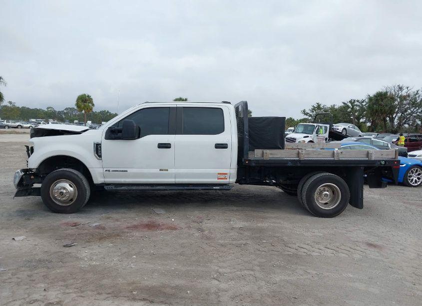 Photo 17 of 2021 Ford F-350 CHASSIS XL (VIN 1FD8W3HT7MED60307)