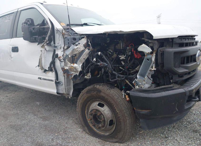 Photo 11 of 2022 Ford F-350 CHASSIS XL (VIN 1FD8W3HT9NEF96894)