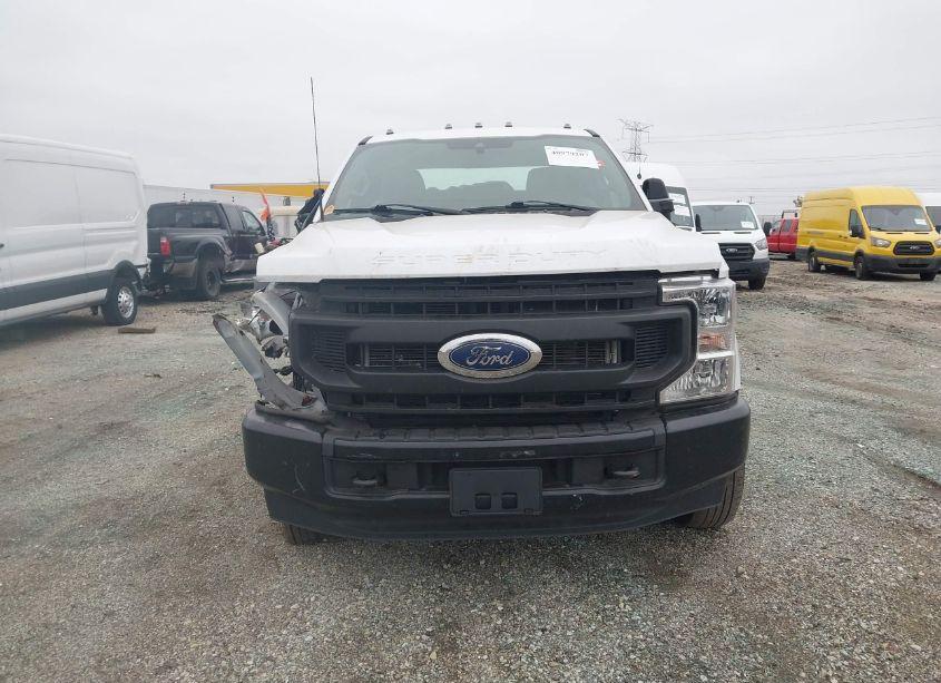 Photo 12 of 2022 Ford F-350 CHASSIS XL (VIN 1FD8W3HT9NEF96894)