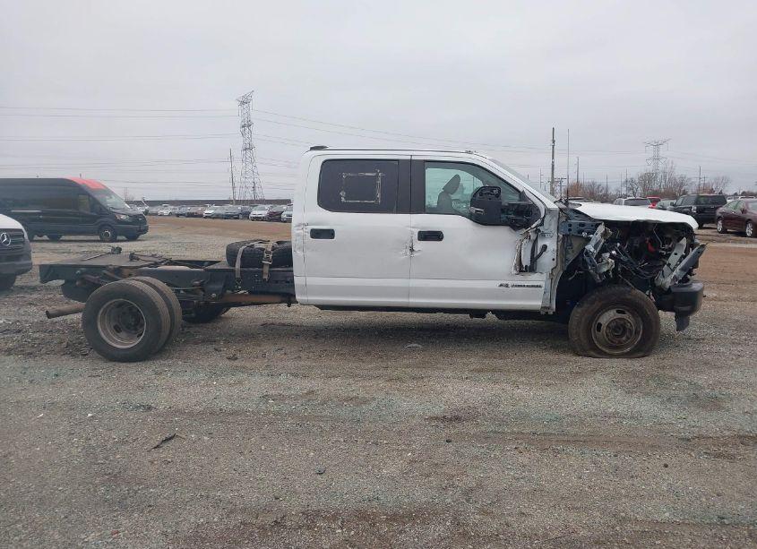 Photo 13 of 2022 Ford F-350 CHASSIS XL (VIN 1FD8W3HT9NEF96894)