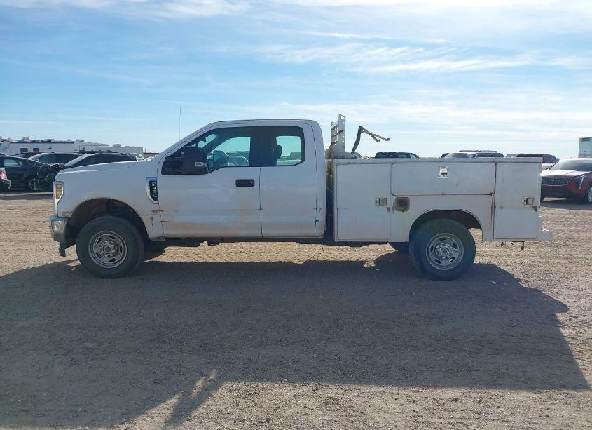 Photo 14 of 2019 Ford F-350 XL (VIN 1FD8X3B60KEF83222)