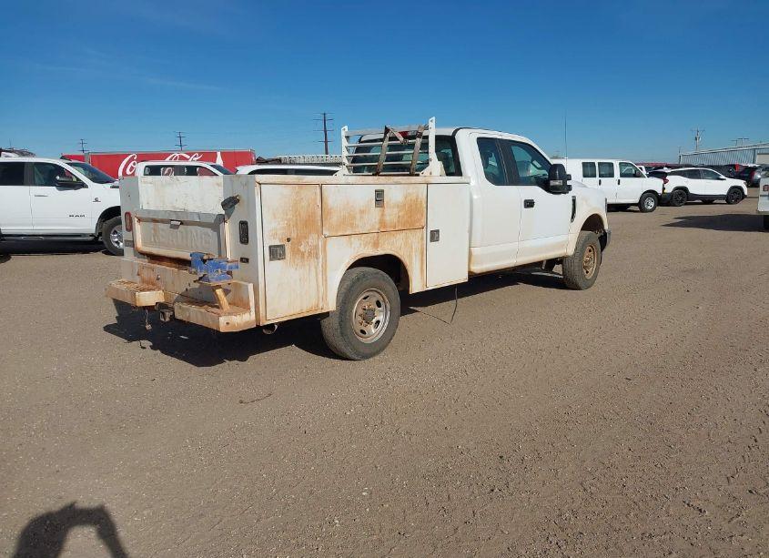 Photo 4 of 2019 Ford F-350 XL (VIN 1FD8X3B60KEF83222)