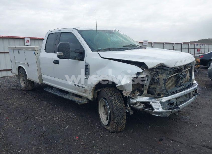 2021 Ford F-350 XLT (VIN 1FD8X3BT0MED61885) main photo