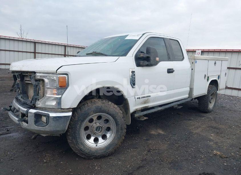 Photo 2 of 2021 Ford F-350 XLT (VIN 1FD8X3BT0MED61885)