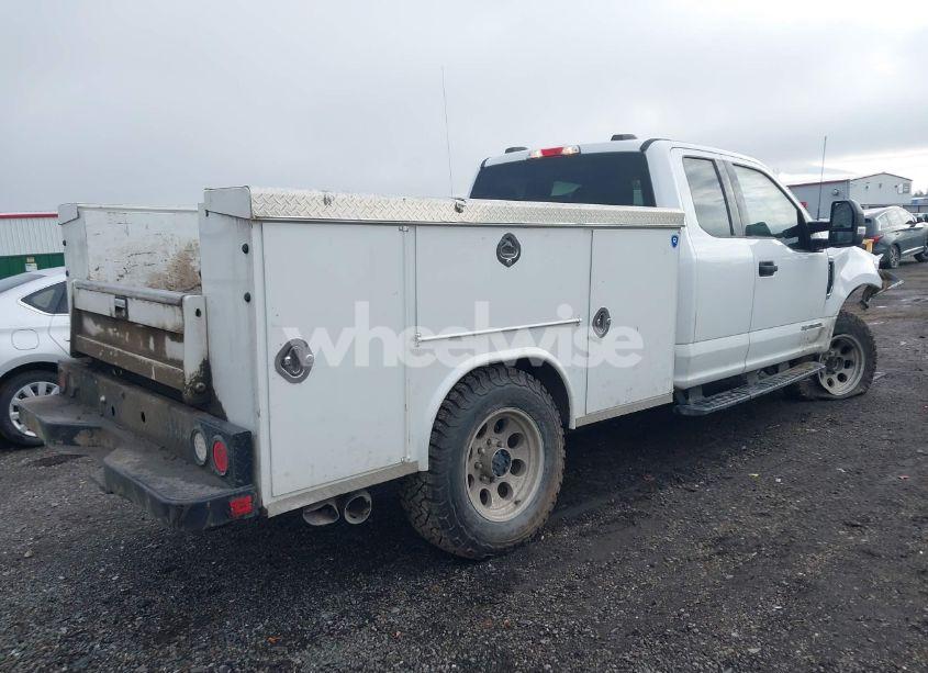 Photo 4 of 2021 Ford F-350 XLT (VIN 1FD8X3BT0MED61885)