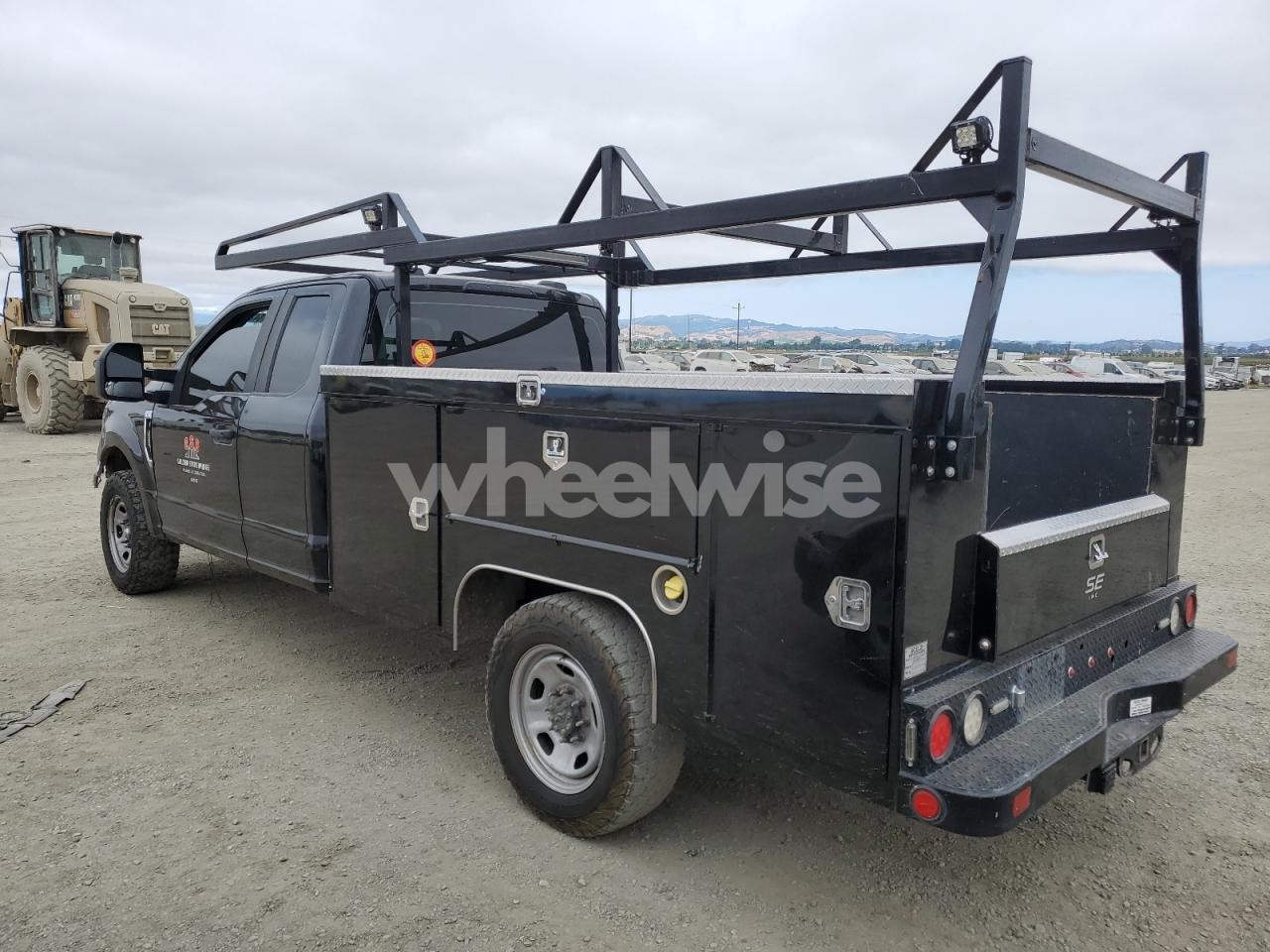 Photo 2 of 2021 FORD F350 SUPER DUTY (VIN 1FD8X3E63MED01993)