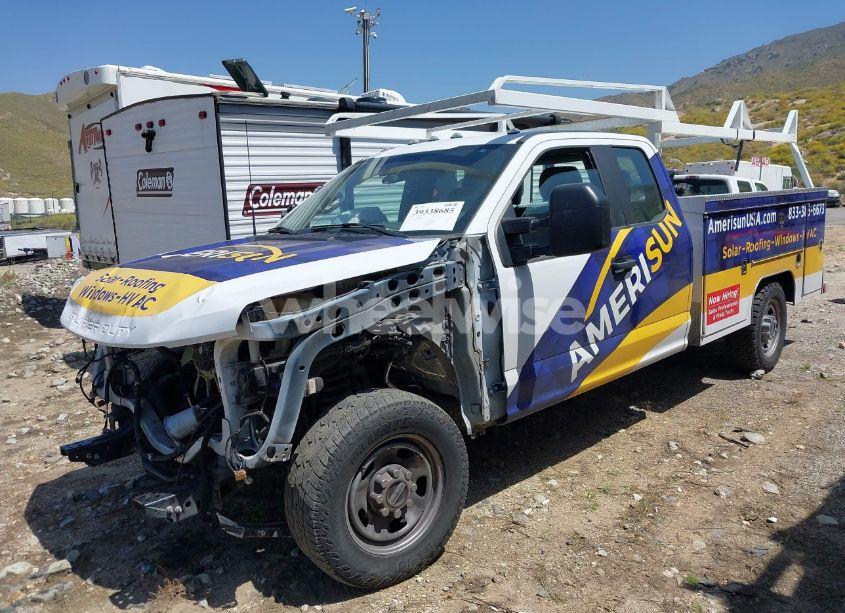 Photo 2 of 2021 Ford F-350 CHASSIS XL (VIN 1FD8X3E68MED62062)