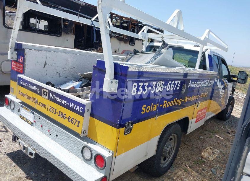 Photo 4 of 2021 Ford F-350 CHASSIS XL (VIN 1FD8X3E68MED62062)