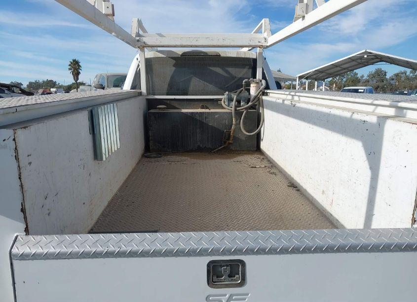 Photo 6 of 2019 Ford F-350 CHASSIS XL (VIN 1FD8X3ET9KEF25630)