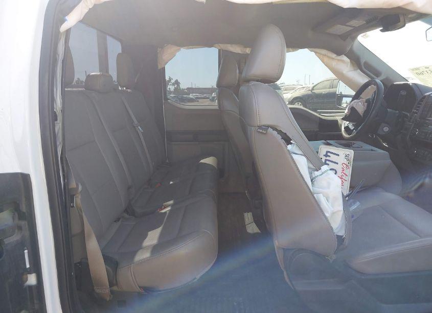 Photo 7 of 2019 Ford F-350 CHASSIS XL (VIN 1FD8X3ET9KEF25630)