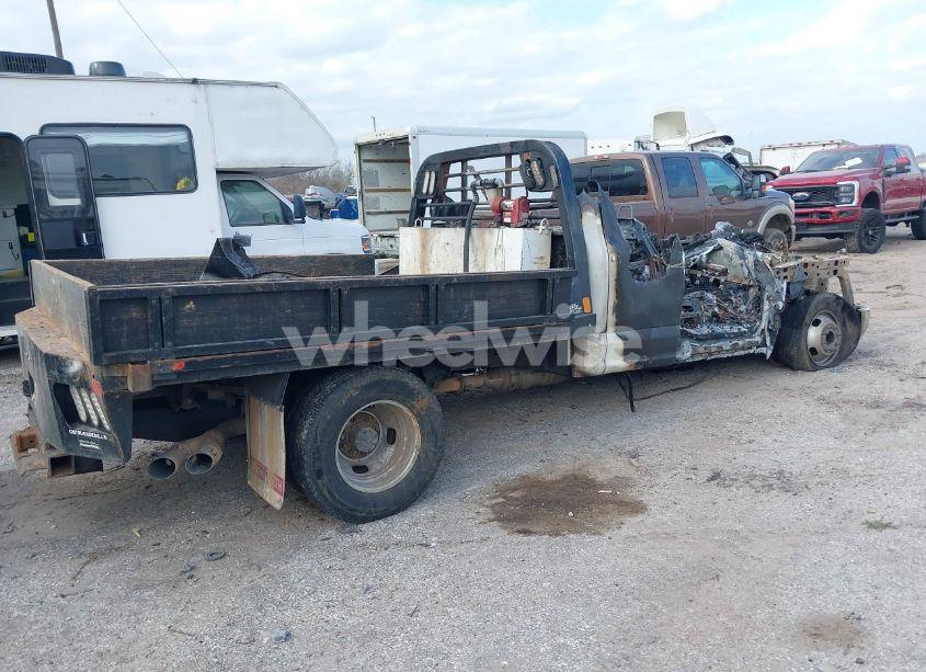 Photo 4 of 2017 Ford F-350 CHASSIS XL (VIN 1FD8X3GT6HEC47856)