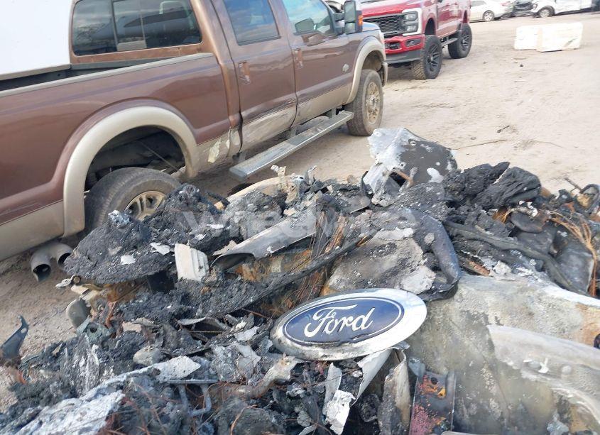 Photo 6 of 2017 Ford F-350 CHASSIS XL (VIN 1FD8X3GT6HEC47856)