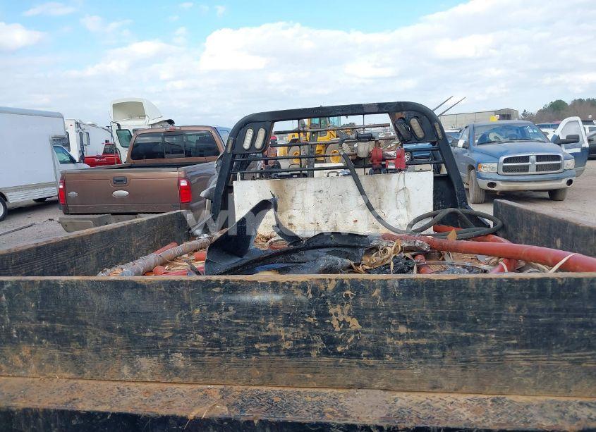 Photo 8 of 2017 Ford F-350 CHASSIS XL (VIN 1FD8X3GT6HEC47856)