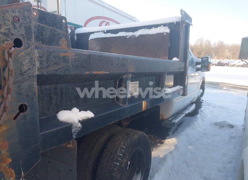 Photo 4 of 2012 Ford F-350 CHASSIS XLT (VIN 1FD8X3H61CEB12544)