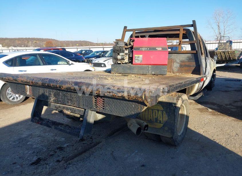 Photo 3 of 2012 Ford F-350 CHASSIS XL (VIN 1FD8X3HT4CEA21029)