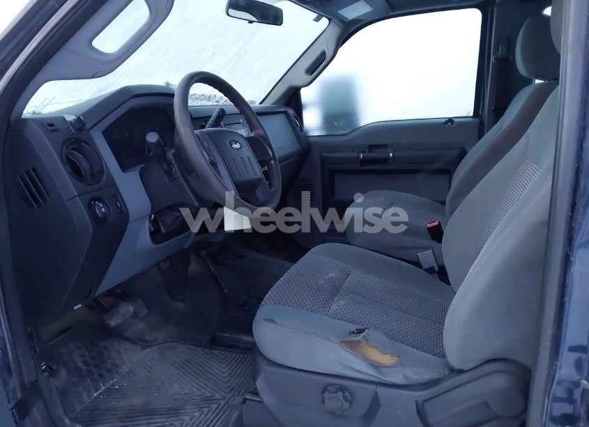 Photo 6 of 2014 Ford F-350 CHASSIS XL (VIN 1FD8X3HT9EEA85702)