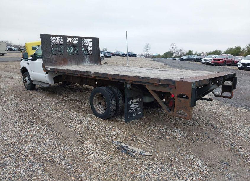 Photo 3 of 2002 Ford F-550 CHASSIS XL/XLT (VIN 1FDAF56F52EC80785)