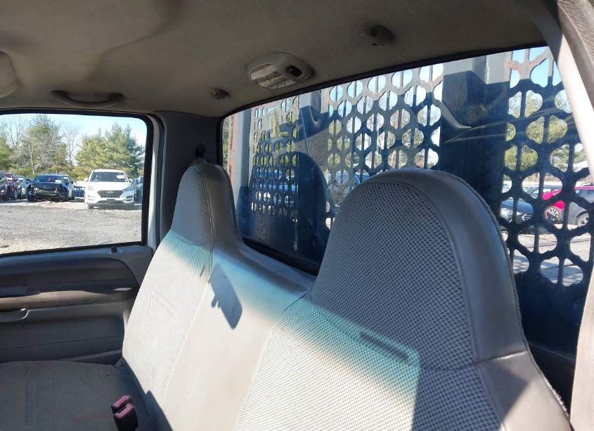 Photo 6 of 2002 Ford F-550 CHASSIS XL/XLT (VIN 1FDAF56F52EC80785)