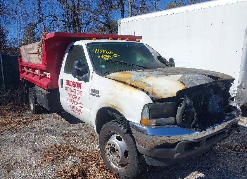 2002 Ford F-550 XL/XLT (VIN 1FDAF56F62EC28775) main photo