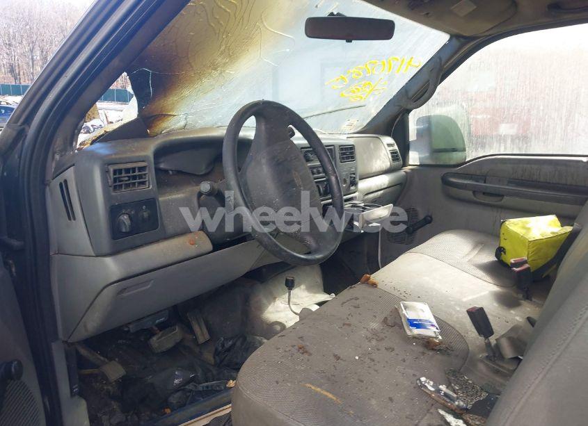 Photo 5 of 2002 Ford F-550 XL/XLT (VIN 1FDAF56F62EC28775)