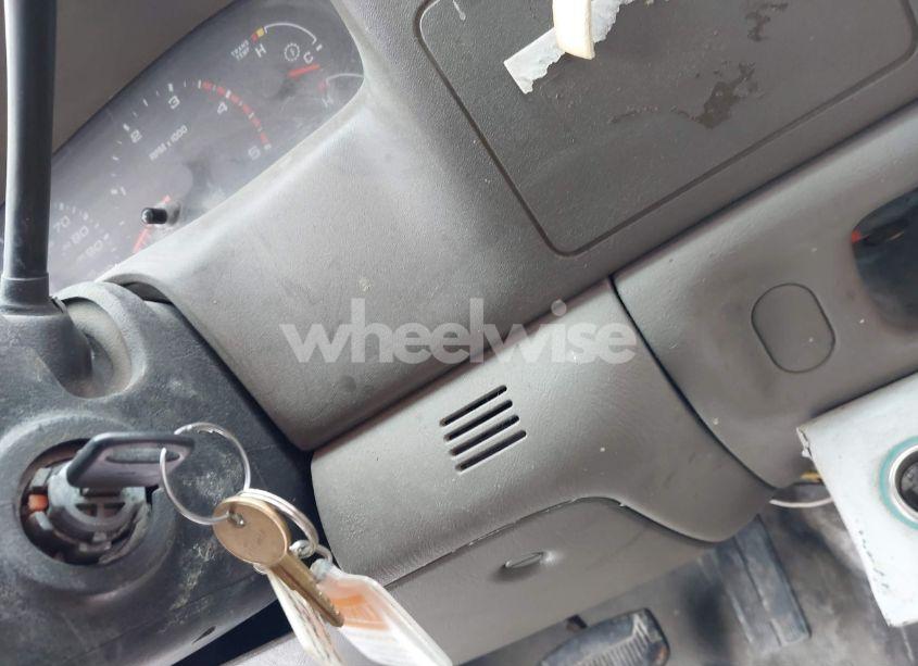 Photo 10 of 2002 Ford F-550 XL/XLT (VIN 1FDAF57F82EA46400)