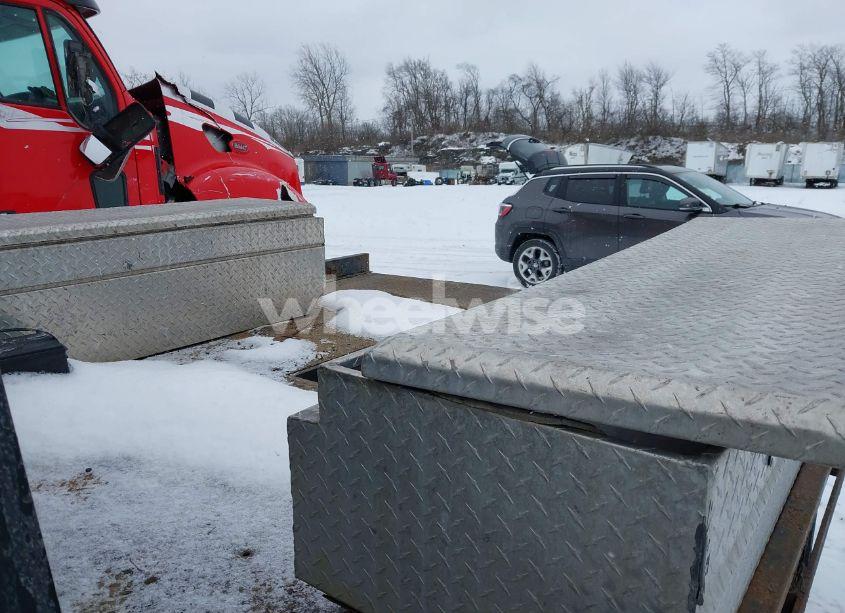 Photo 7 of 2002 Ford F-550 XL/XLT (VIN 1FDAF57F82EA46400)