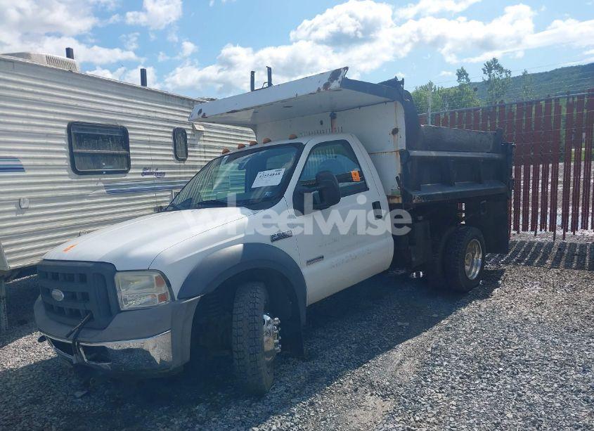 Photo 2 of 2005 Ford F-550 XL/XLT (VIN 1FDAF57P75EA40245)
