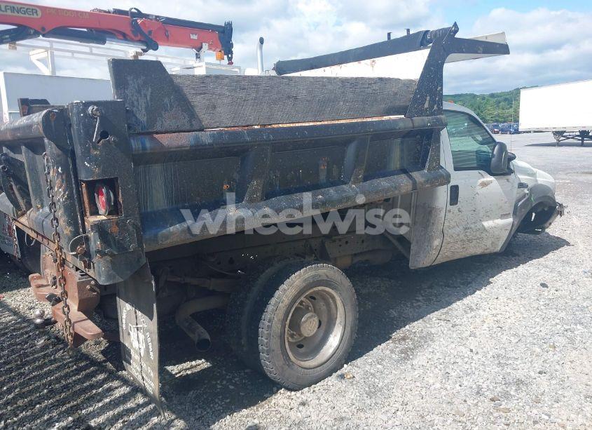 Photo 4 of 2005 Ford F-550 XL/XLT (VIN 1FDAF57P75EA40245)