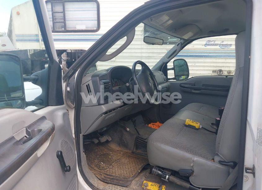 Photo 7 of 2005 Ford F-550 XL/XLT (VIN 1FDAF57P75EA40245)