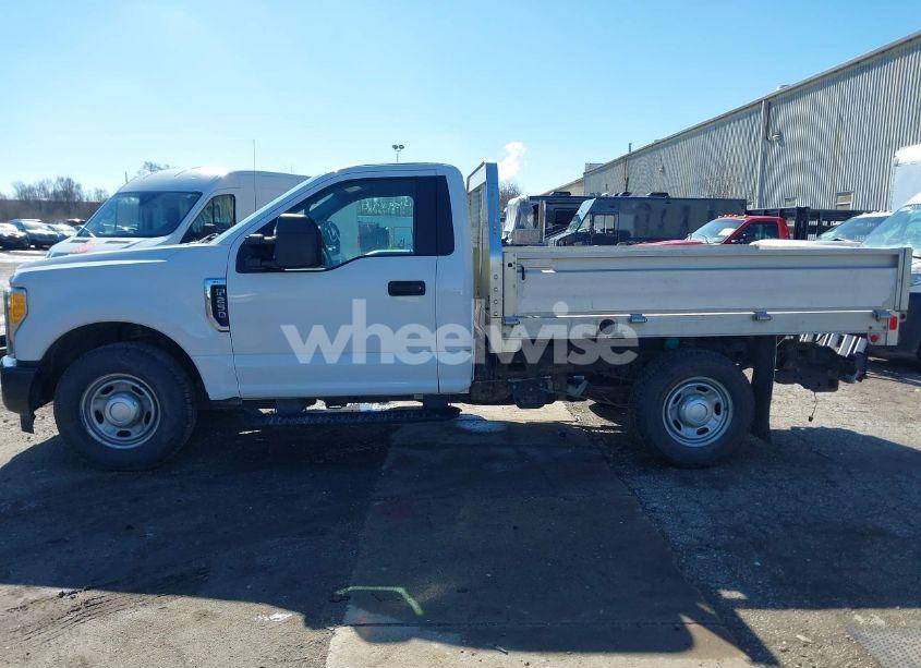 Photo 14 of 2017 Ford F-250 XL (VIN 1FDBF2A60HEC81930)