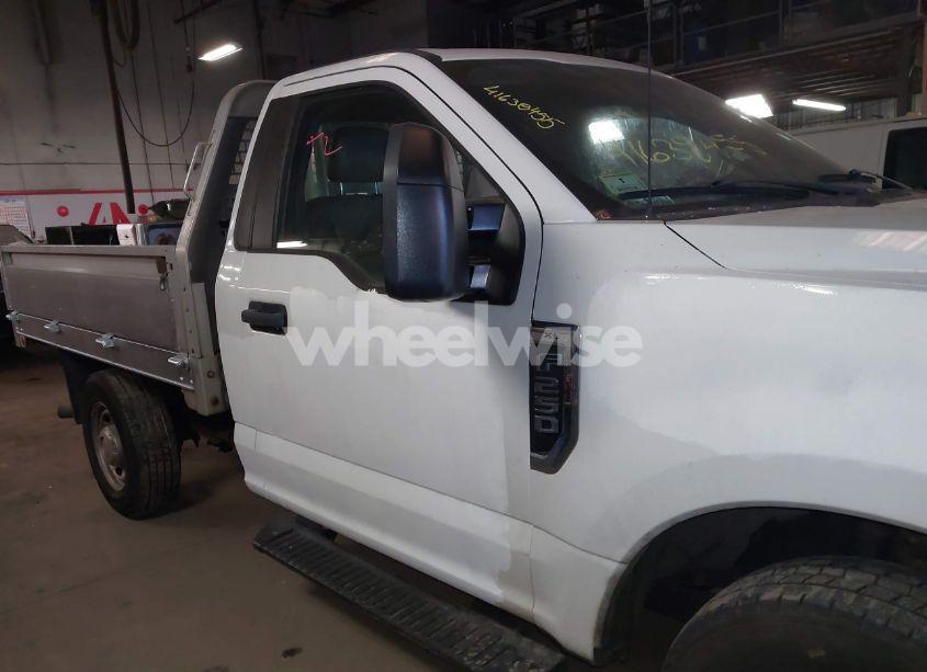 Photo 13 of 2018 Ford F-250 XL (VIN 1FDBF2A60JEC26884)