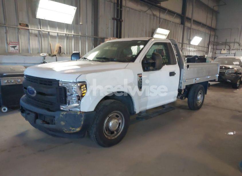 Photo 2 of 2018 Ford F-250 XL (VIN 1FDBF2A60JEC26884)