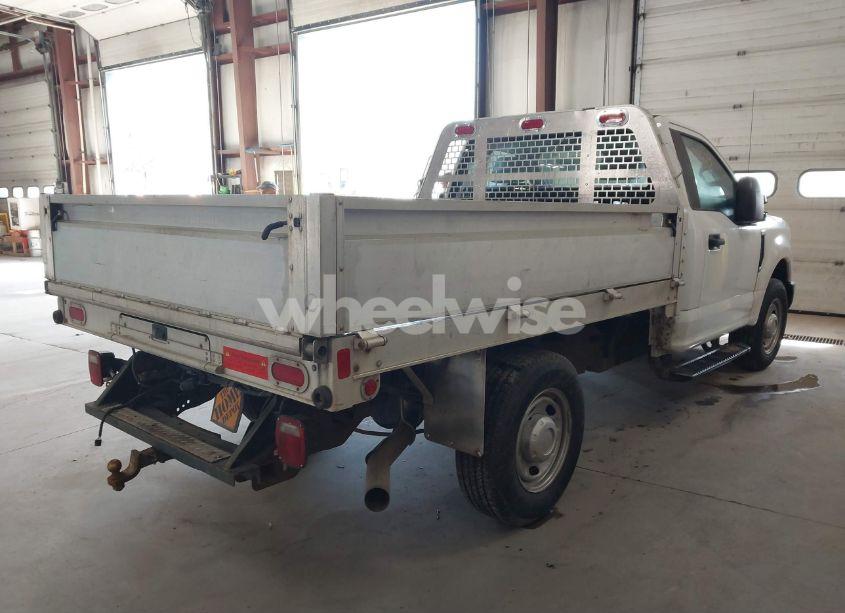 Photo 4 of 2017 Ford F-250 XL (VIN 1FDBF2A61HEC86568)