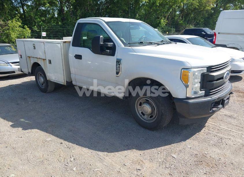 2017 Ford F-250 XL (VIN 1FDBF2A62HEB75351) main photo