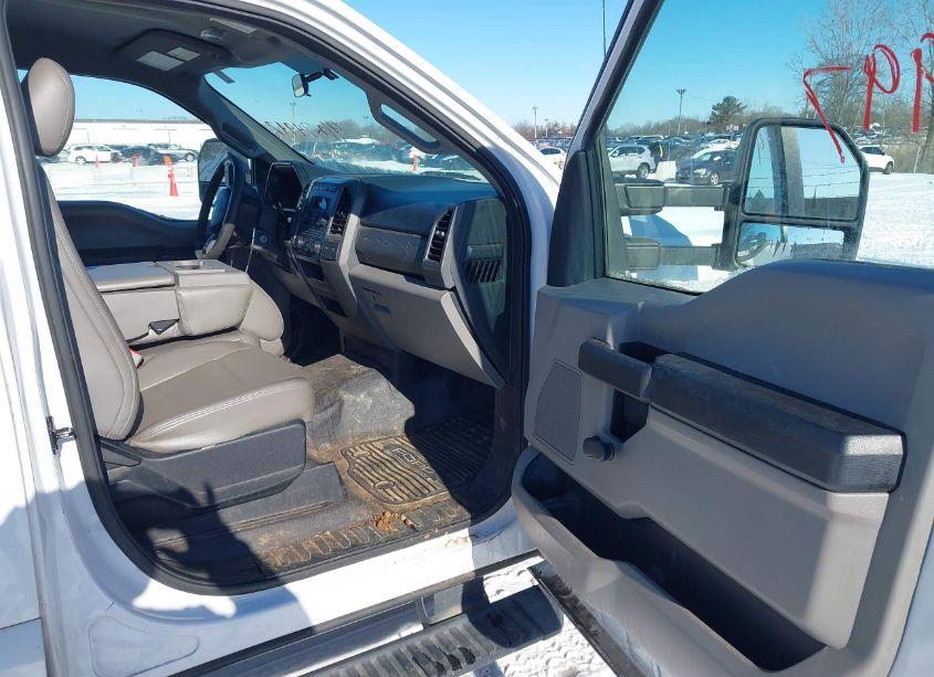 Photo 5 of 2017 Ford F-250 XL (VIN 1FDBF2A62HEC81749)